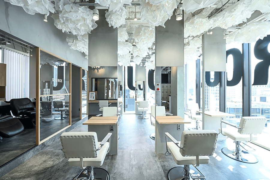 SOURCE hair atelier 茶屋町のスライド画像1